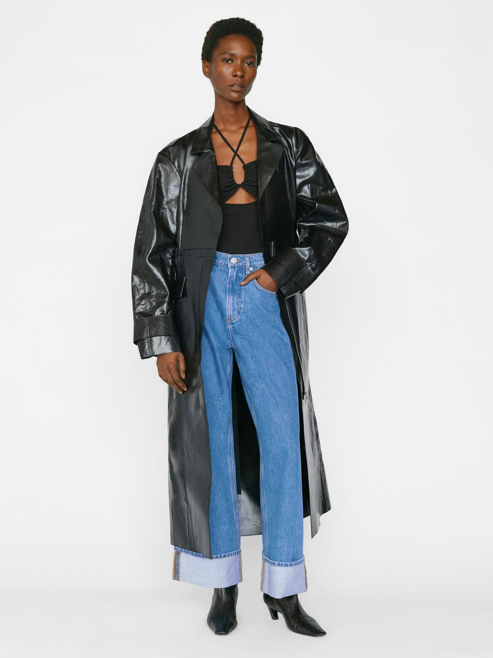 coat open view alt:hover
